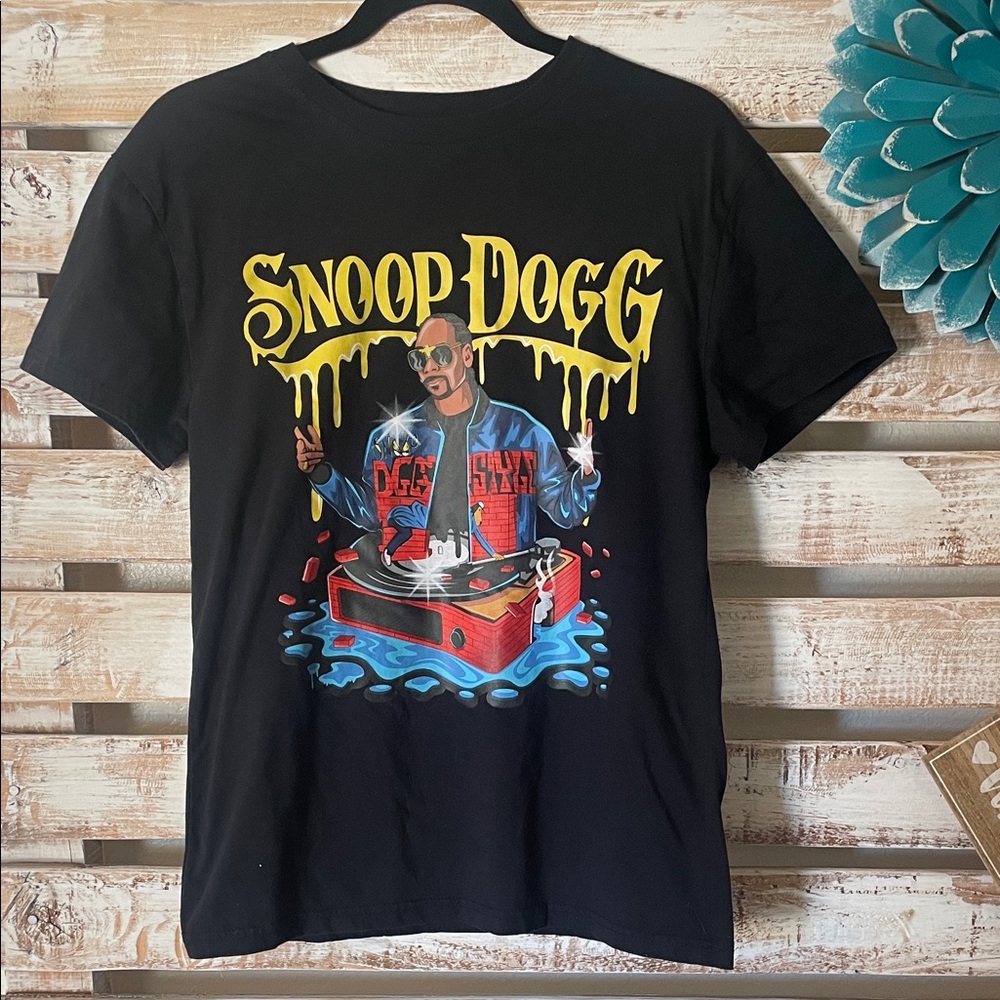 🔥🔥 (3/$20) 
Black Snoop Dogg Graphic T-Shirt Size Small